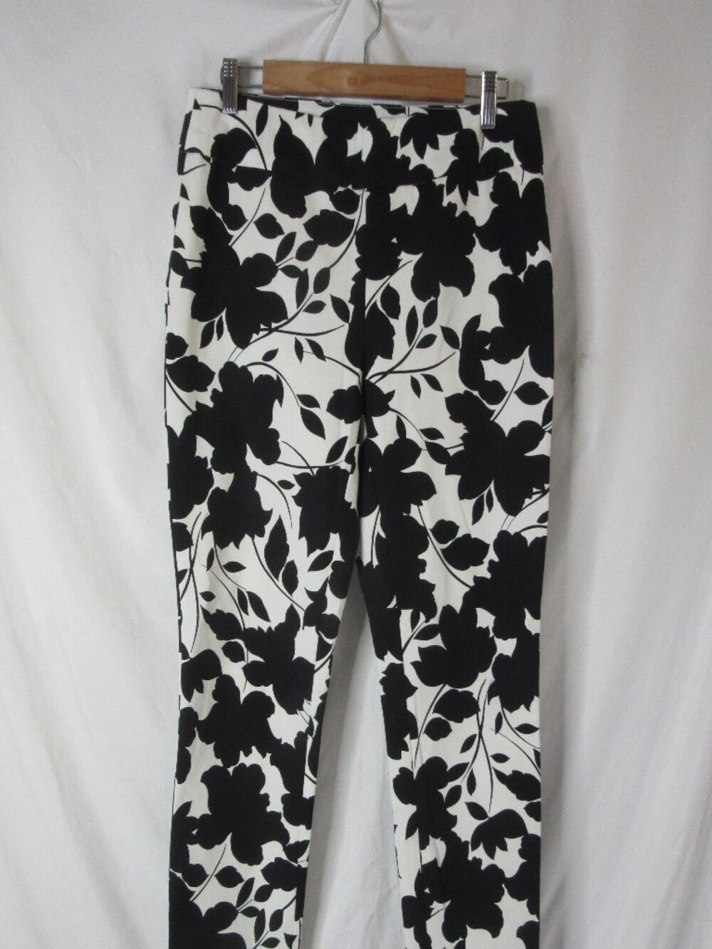 Chico's So Slimming Ankle Pants Brigitte Floral Black & White Basic Size 0 NWT